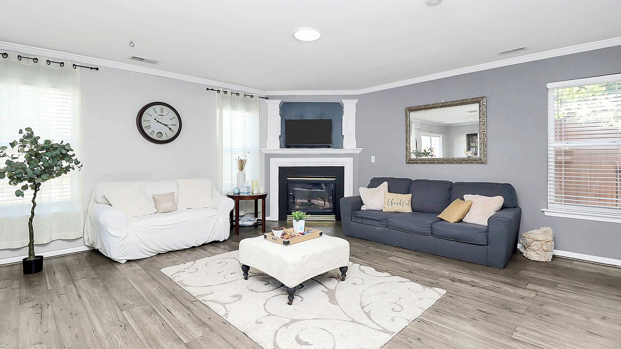 Photo of Livingroom in Steele Creek
