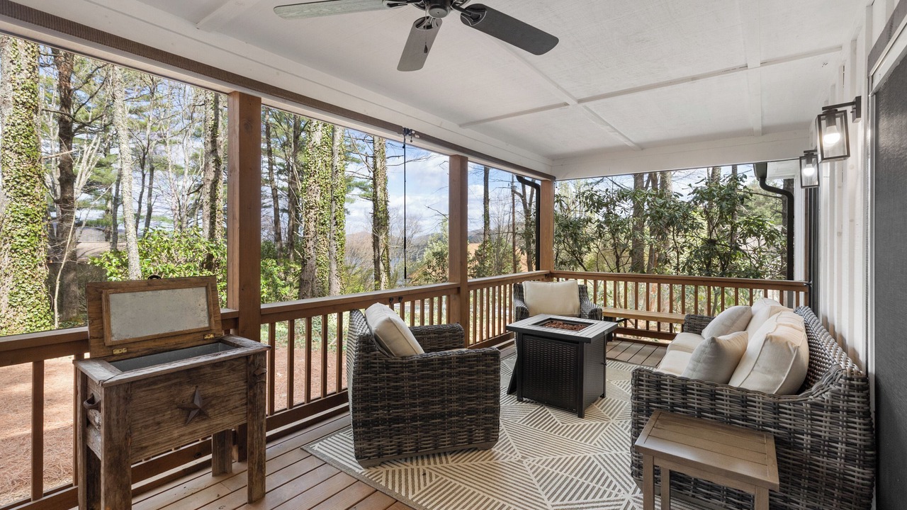 Photo of Patio Balcony in Glenville