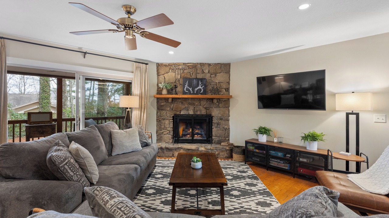 Photo of Livingroom in Glenville