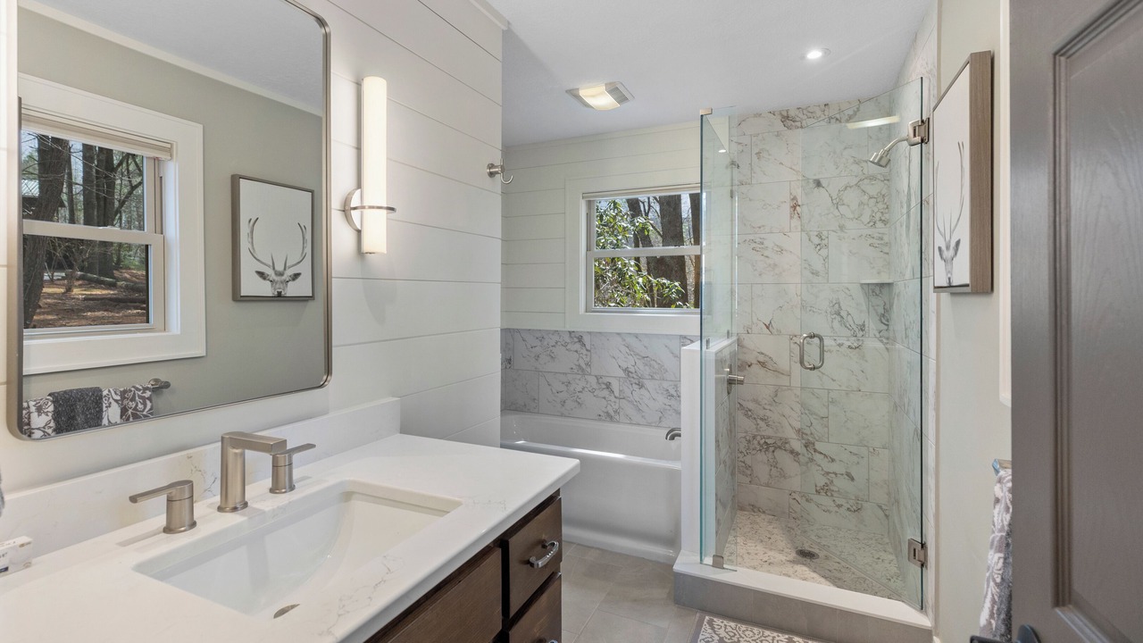 Photo of Bathroom in Glenville