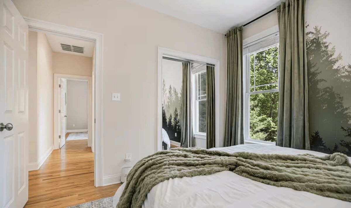 Photo of Bedroom in Asheville