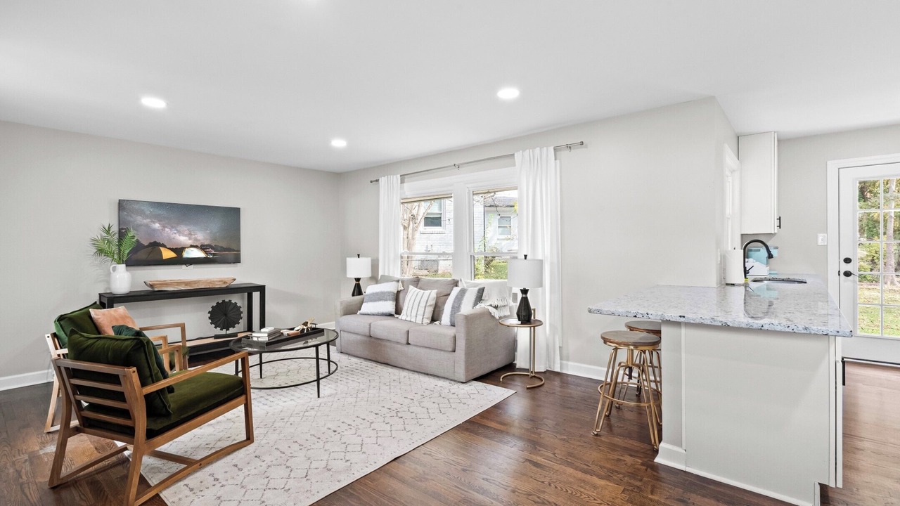Photo of Livingroom in East Raleigh