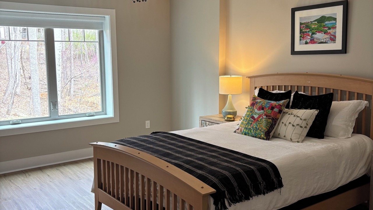 Photo of Bedroom in Sandy Ridge