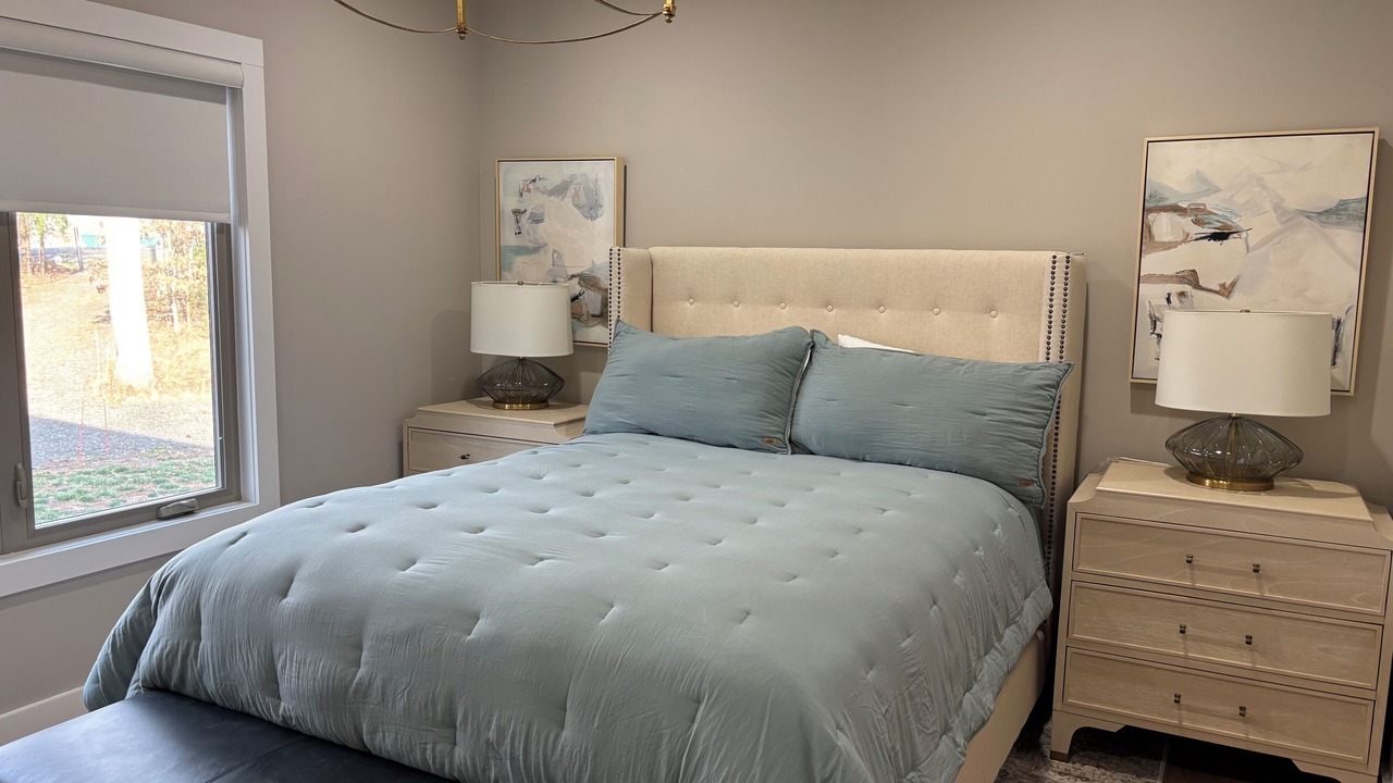 Photo of Bedroom in Sandy Ridge