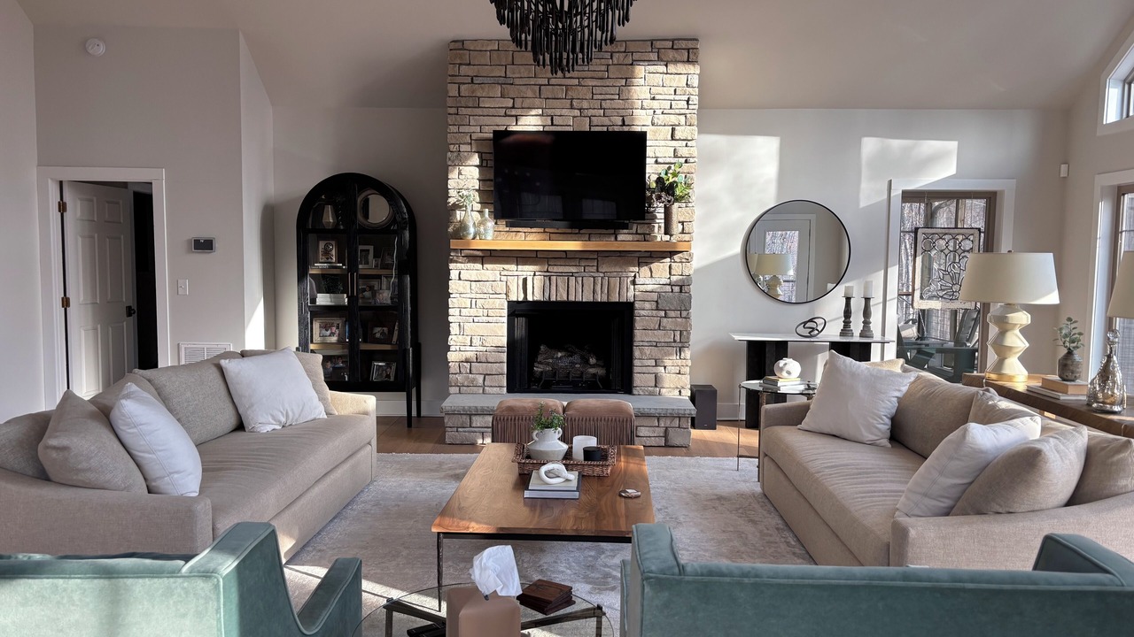 Photo of Livingroom in Sandy Ridge