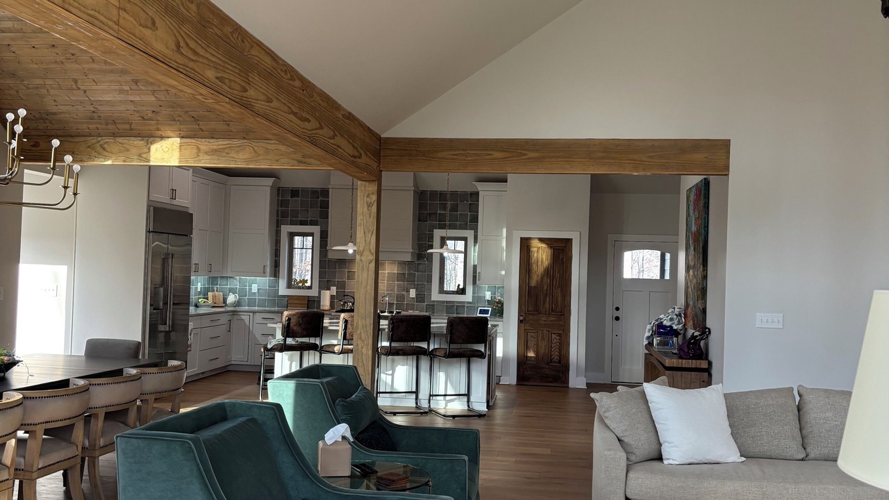 Photo of Livingroom in Sandy Ridge