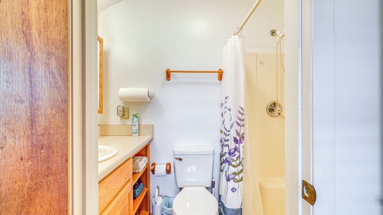 Photo of Bathroom in Unaka