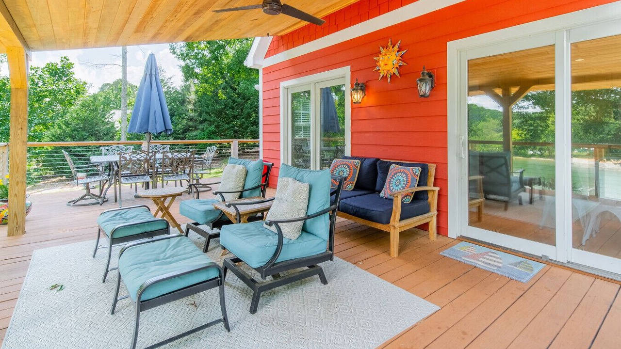 Photo of Outdoor in Mayhew
