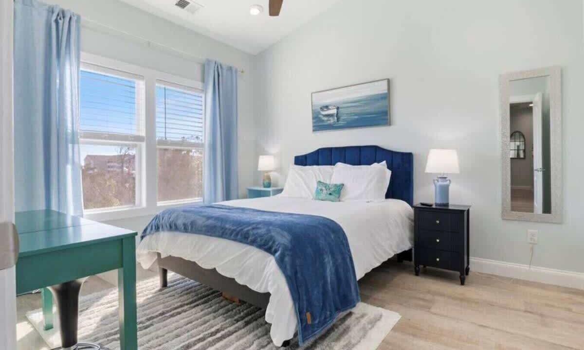 Photo of Bedroom in Wilmington Beach