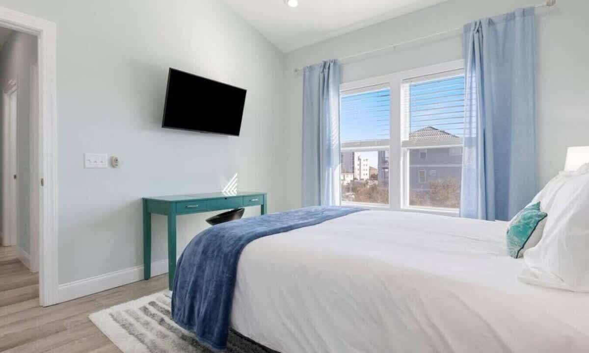 Photo of Bedroom in Wilmington Beach