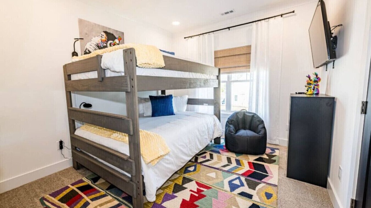 Photo of Bedroom in Apex
