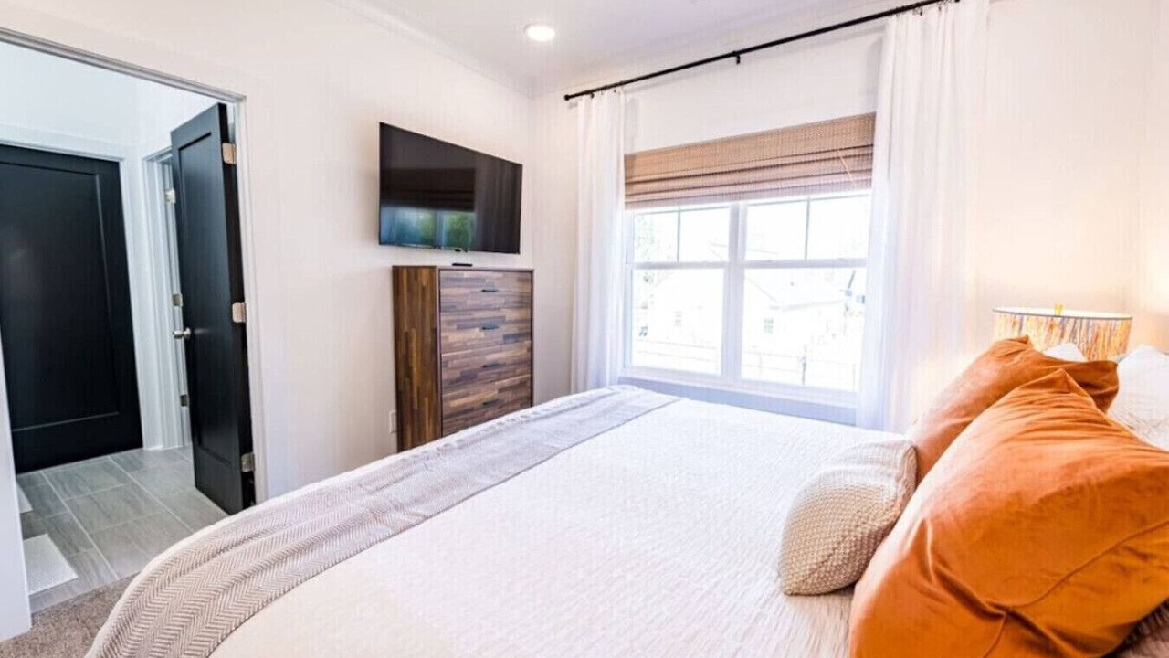 Photo of Bedroom in Apex