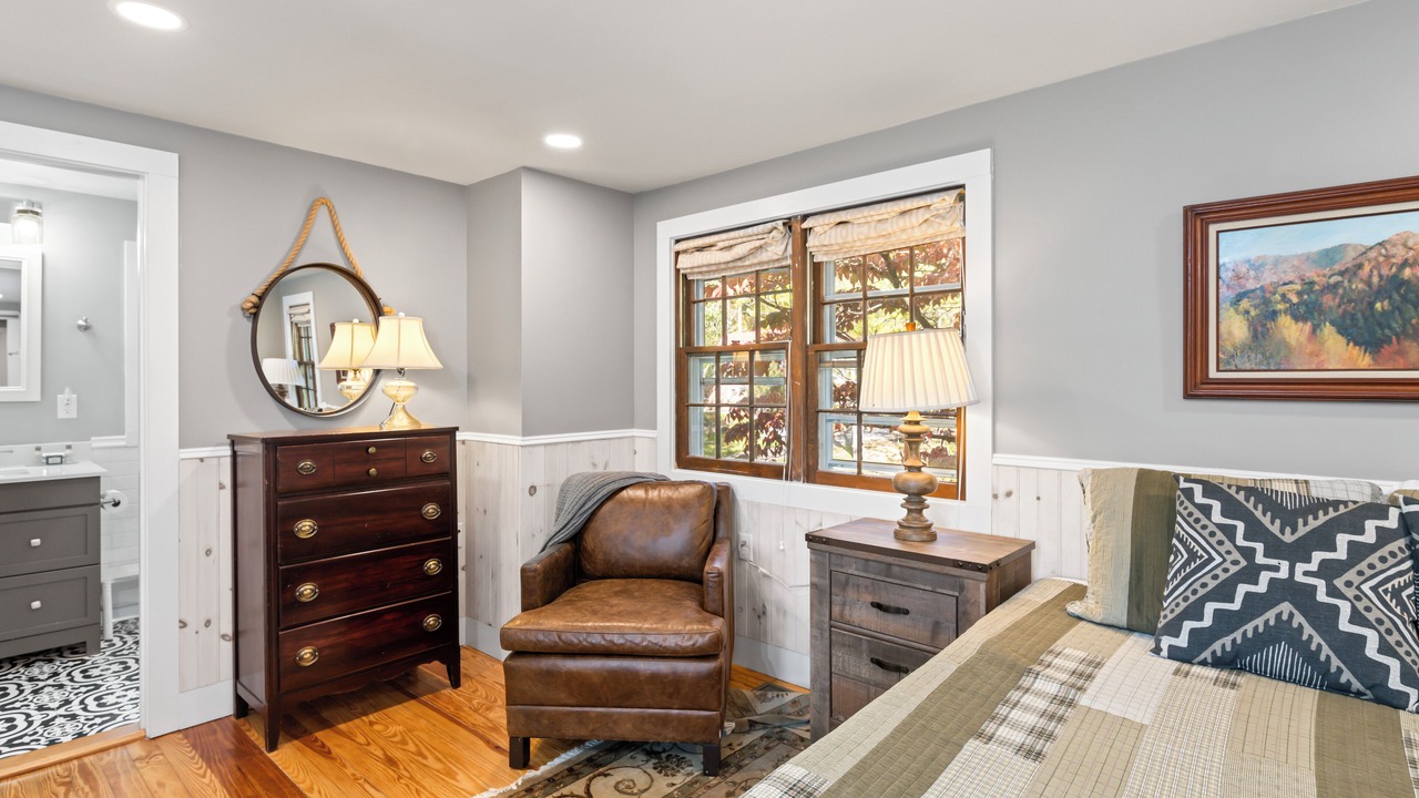 Photo of Bedroom in Lake Junaluska