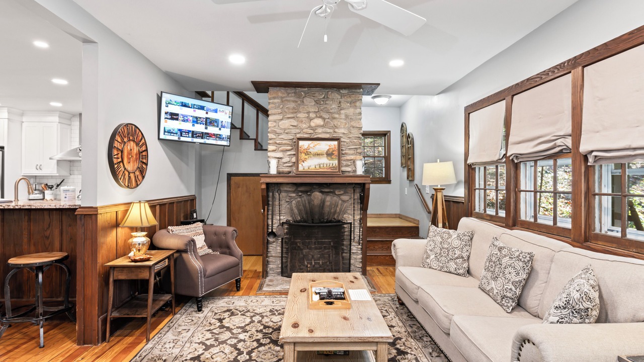 Photo of Bedroom in Lake Junaluska