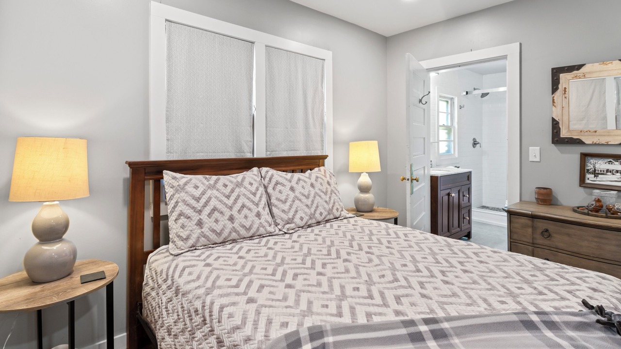 Photo of Bedroom in Lake Junaluska