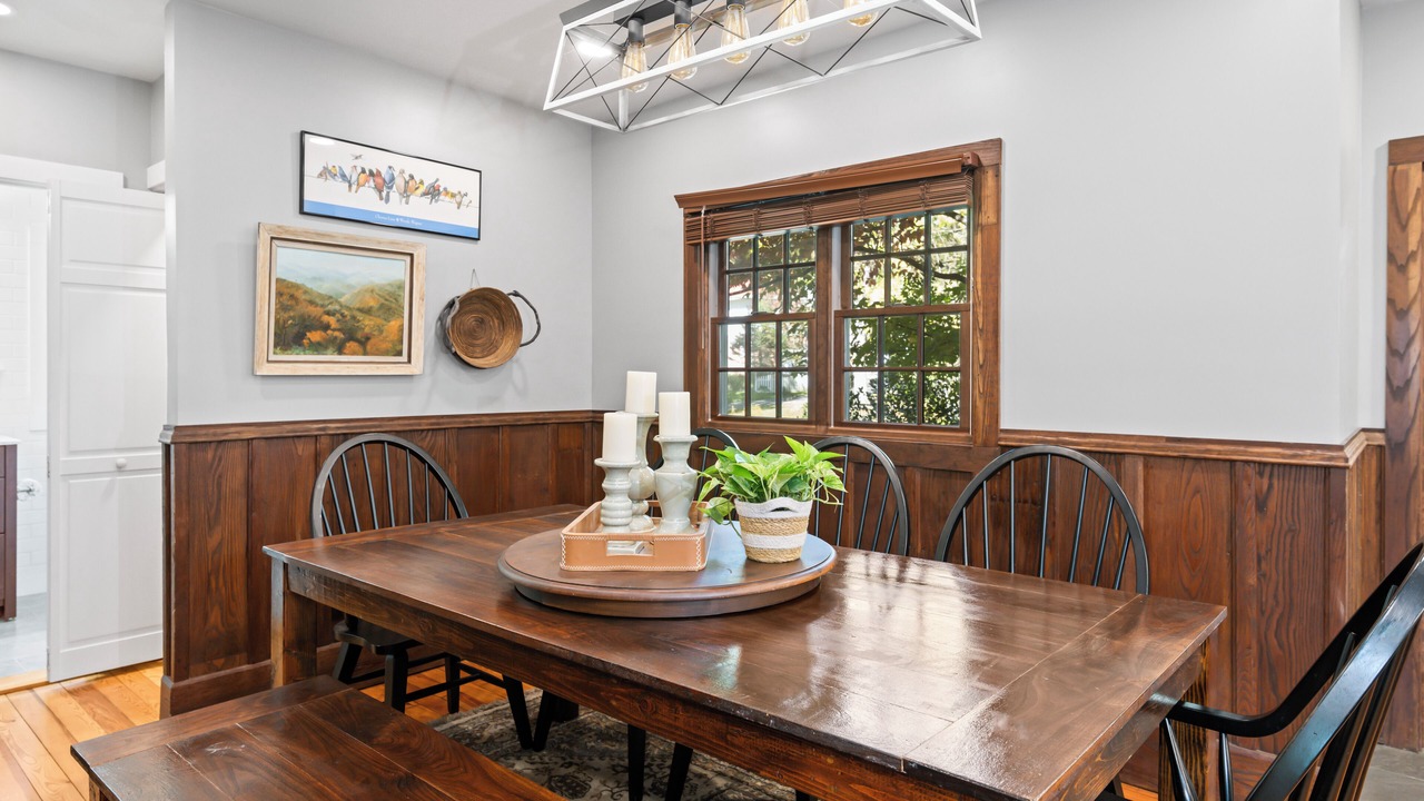 Photo of Bedroom in Lake Junaluska