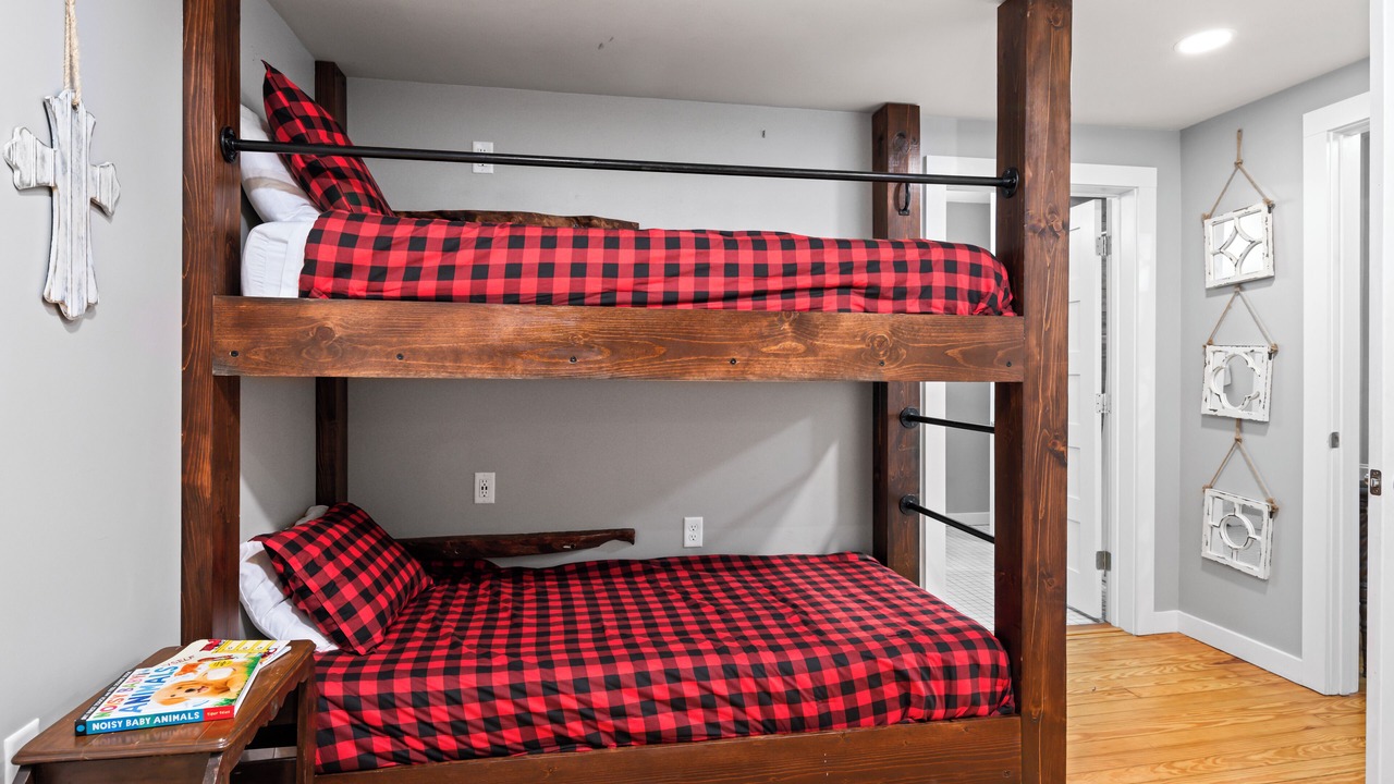 Photo of Bedroom in Lake Junaluska