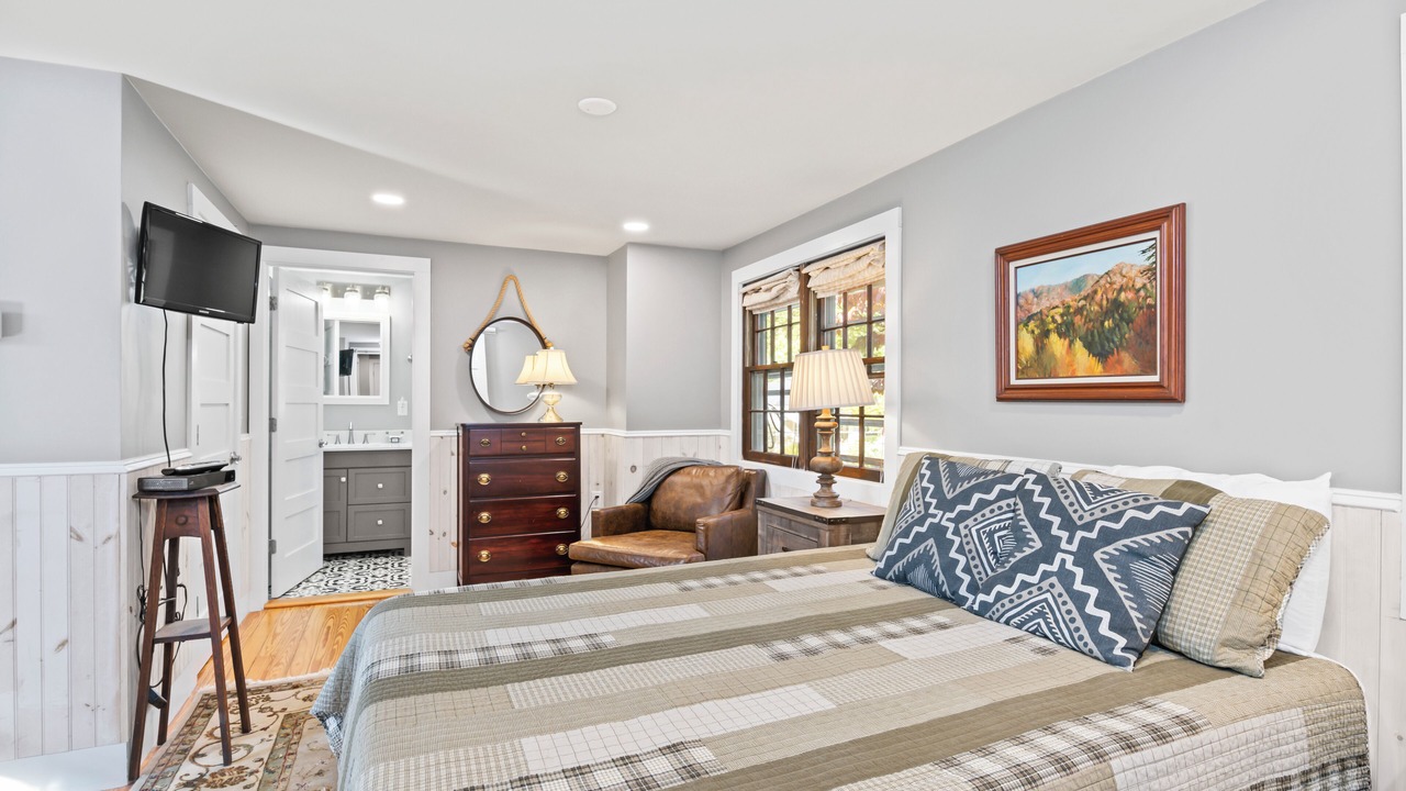 Photo of Bedroom in Lake Junaluska