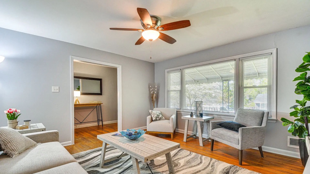 Photo of Livingroom in Northeast Raleigh