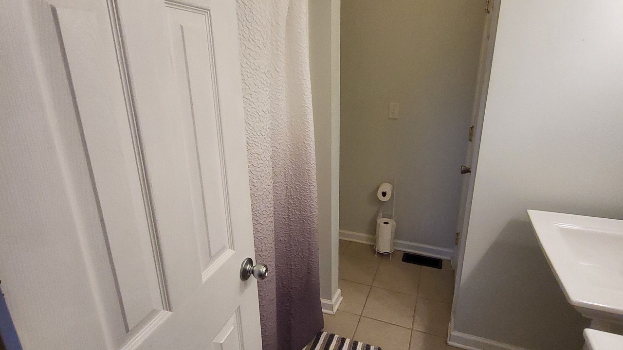 Photo of Bathroom in Guntersville