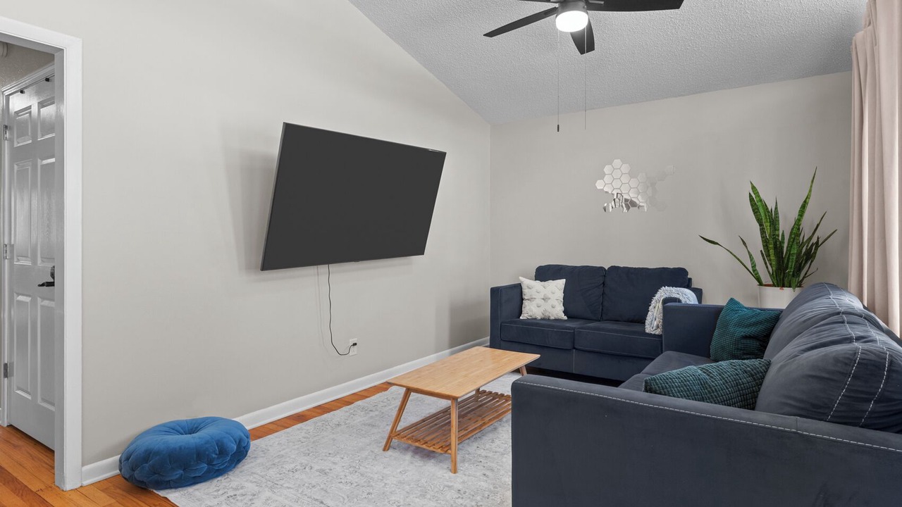 Photo of Livingroom in Jacksonville