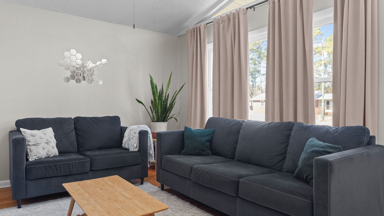 Photo of Livingroom in Jacksonville