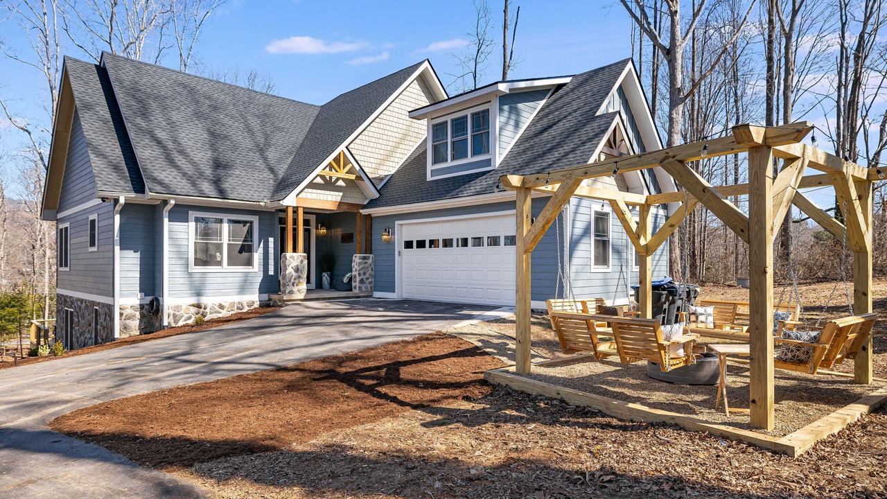 Photo of Outdoor in Hendersonville