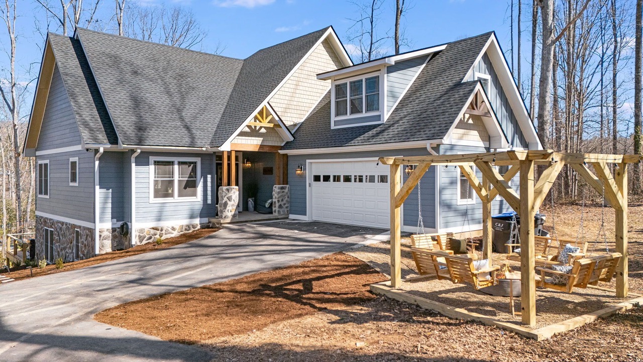 Photo of Outdoor in Hendersonville