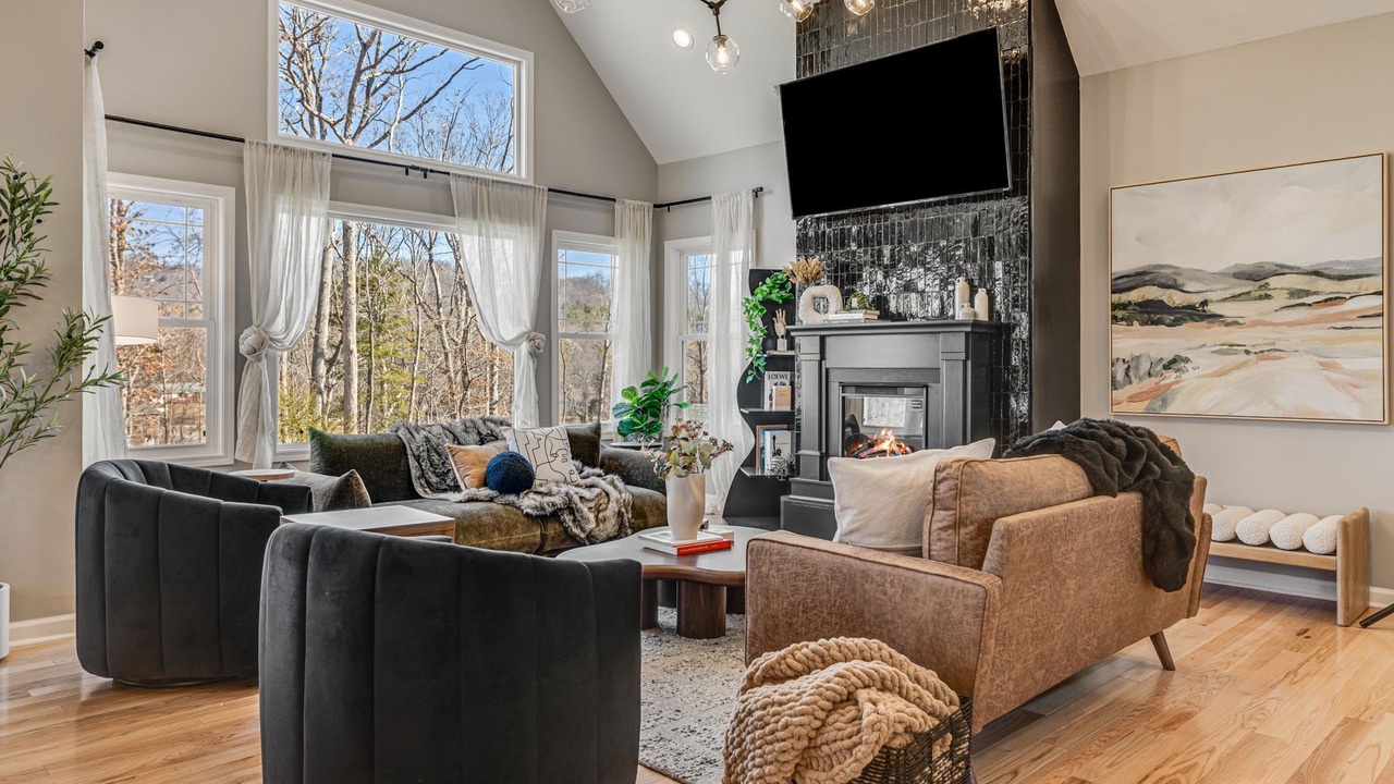 Photo of Livingroom in Hendersonville