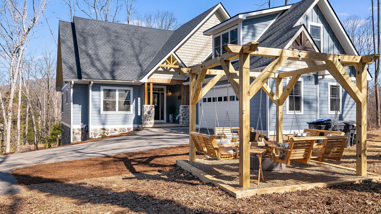 Photo of Outdoor in Hendersonville