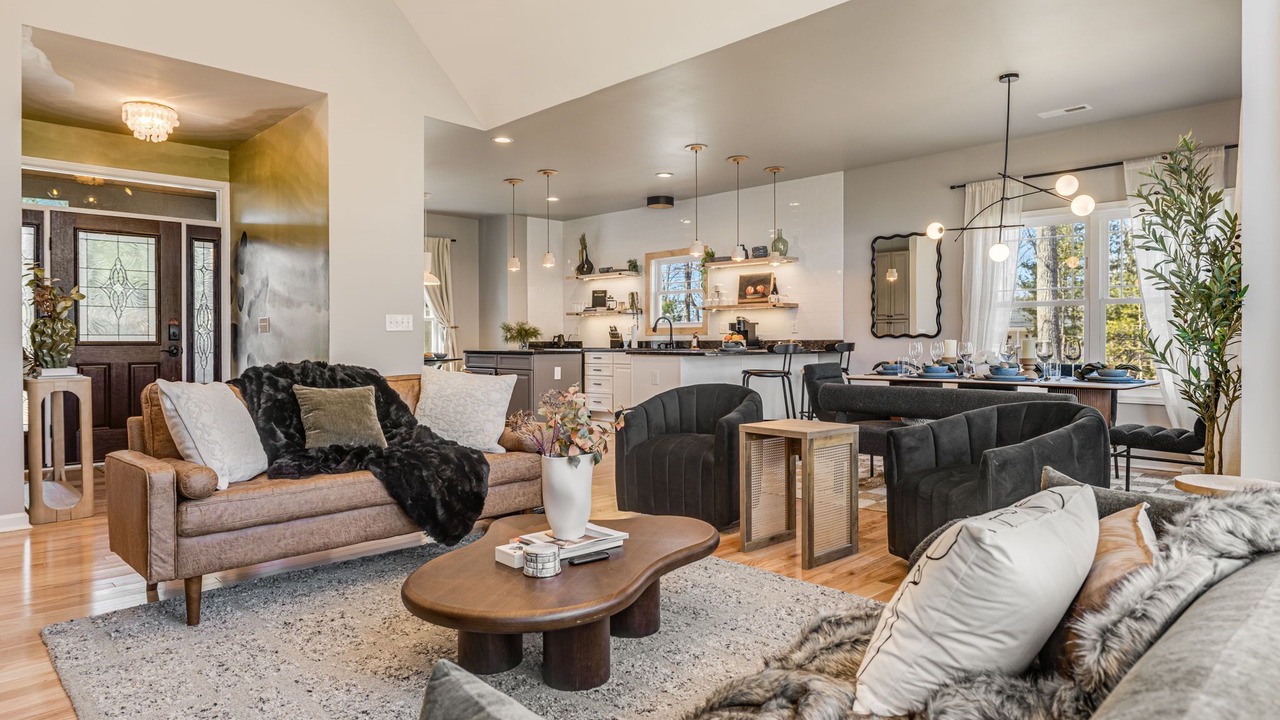 Photo of Livingroom in Hendersonville