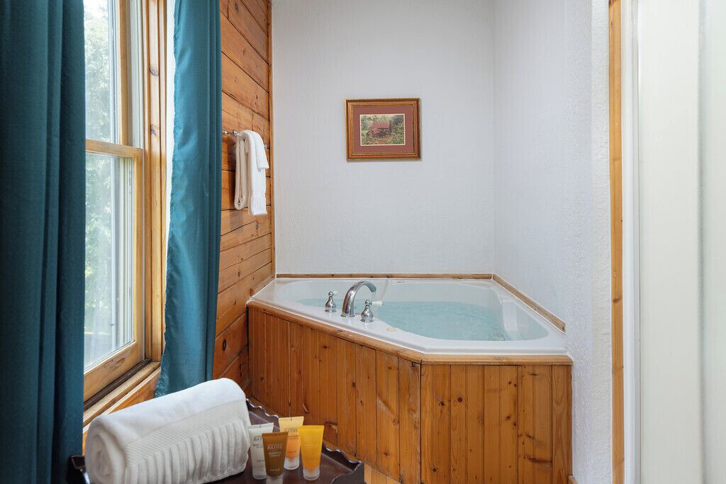 Photo of Bathroom in Candler