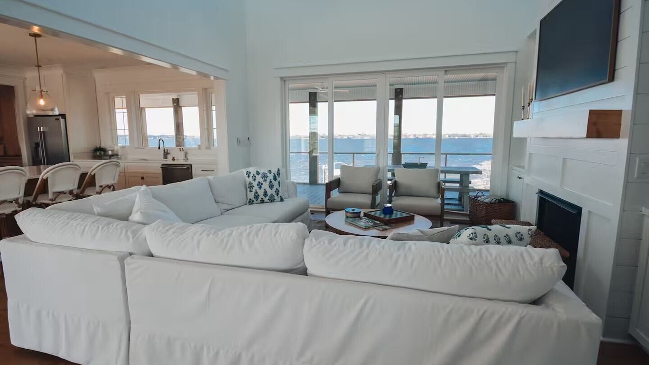Photo of Livingroom in New Bern