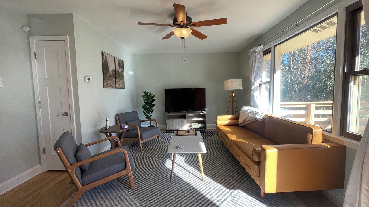 Photo of Livingroom in Carrboro