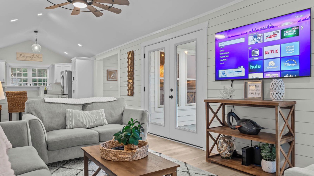 Photo of Livingroom in Newport