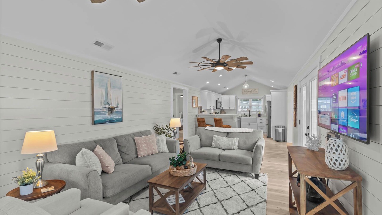 Photo of Livingroom in Newport