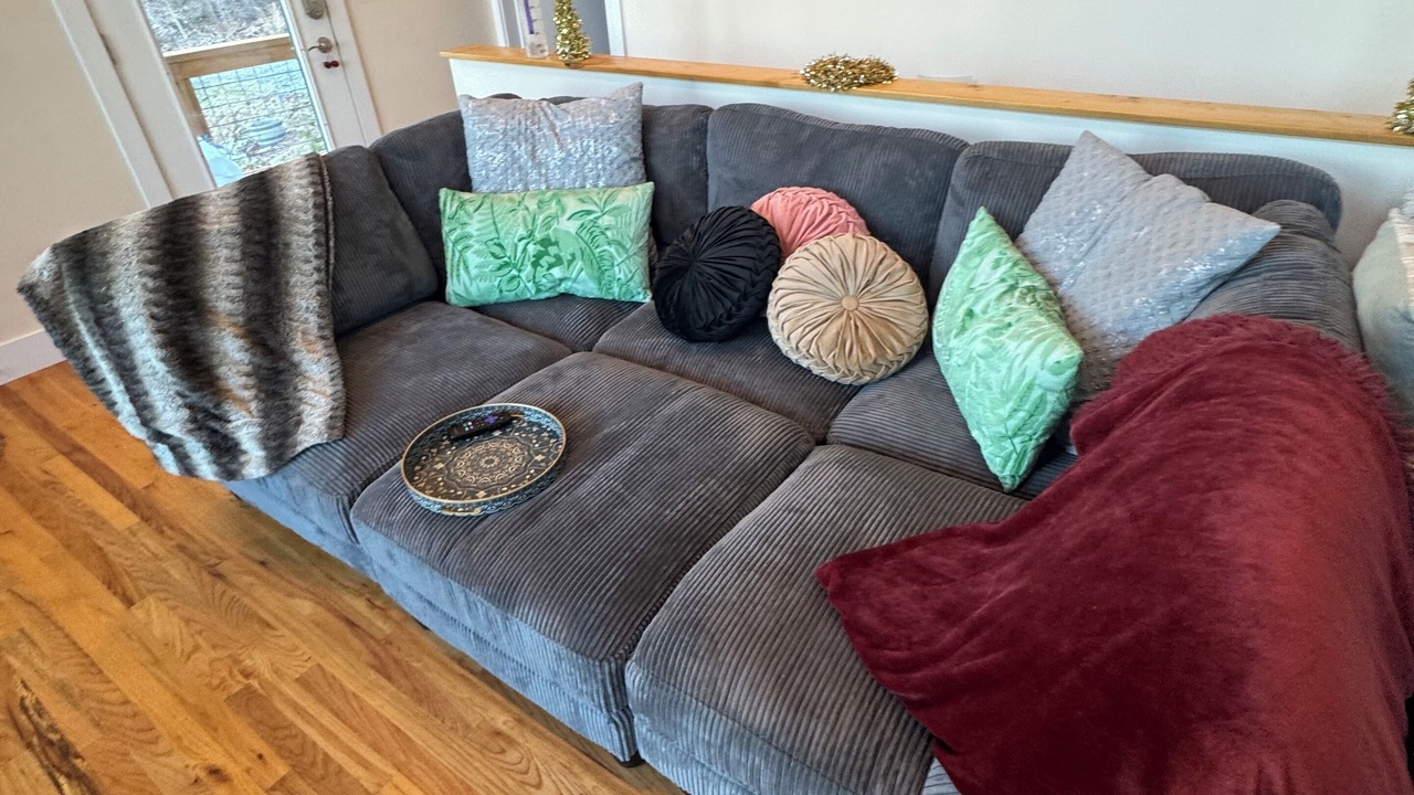 Photo of Livingroom in Old Fort