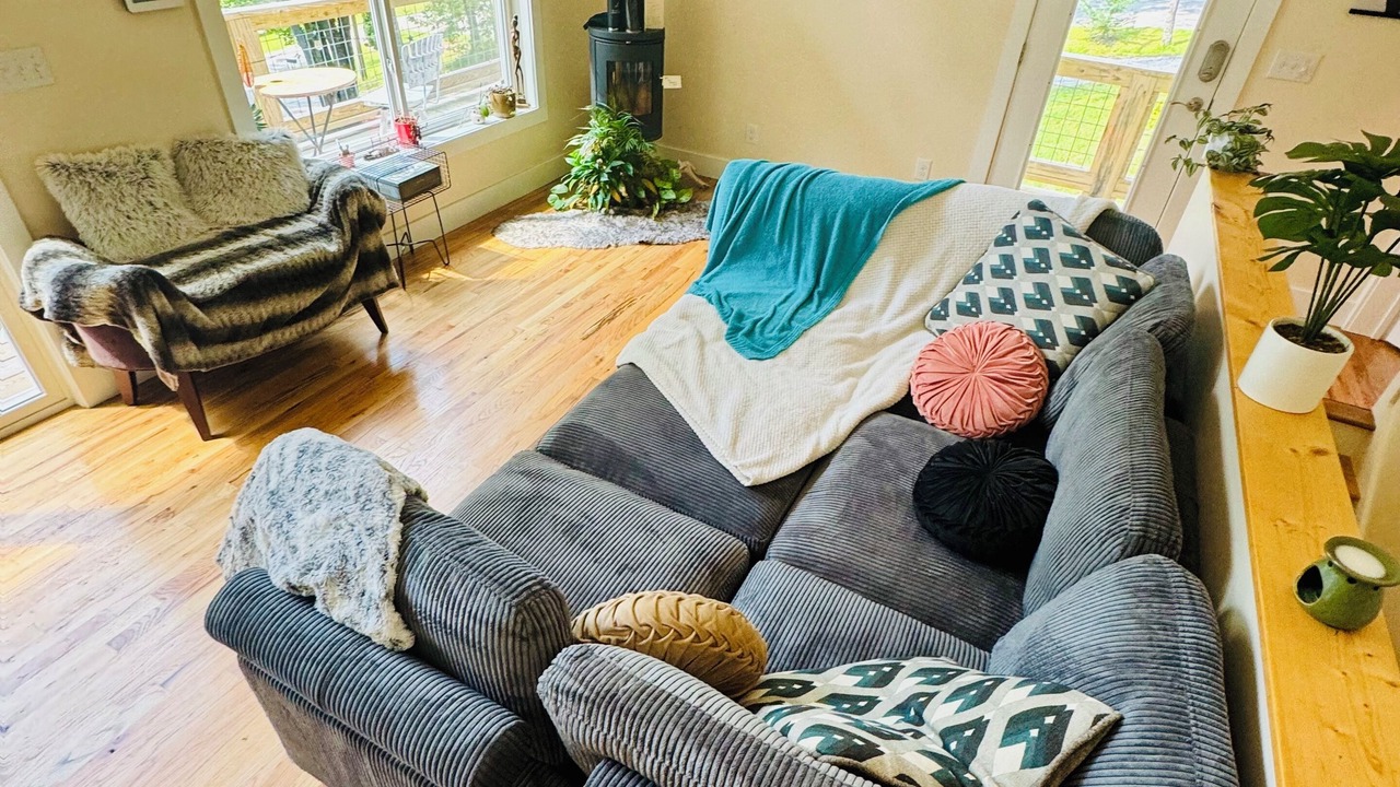 Photo of Livingroom in Old Fort