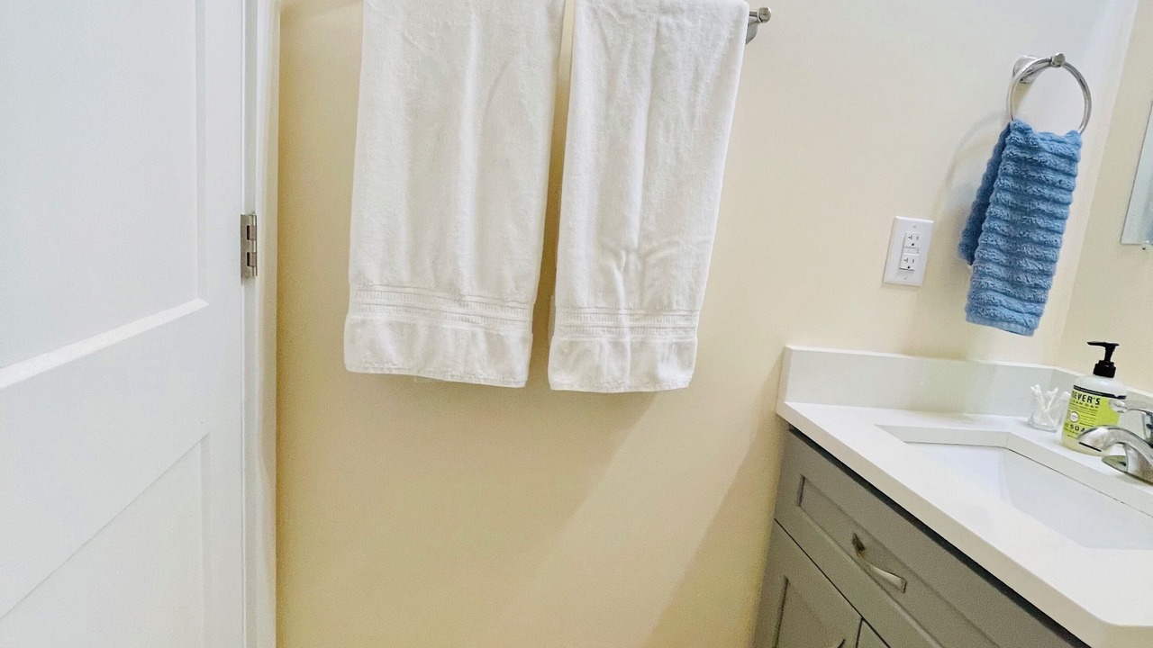 Photo of Bathroom in Old Fort
