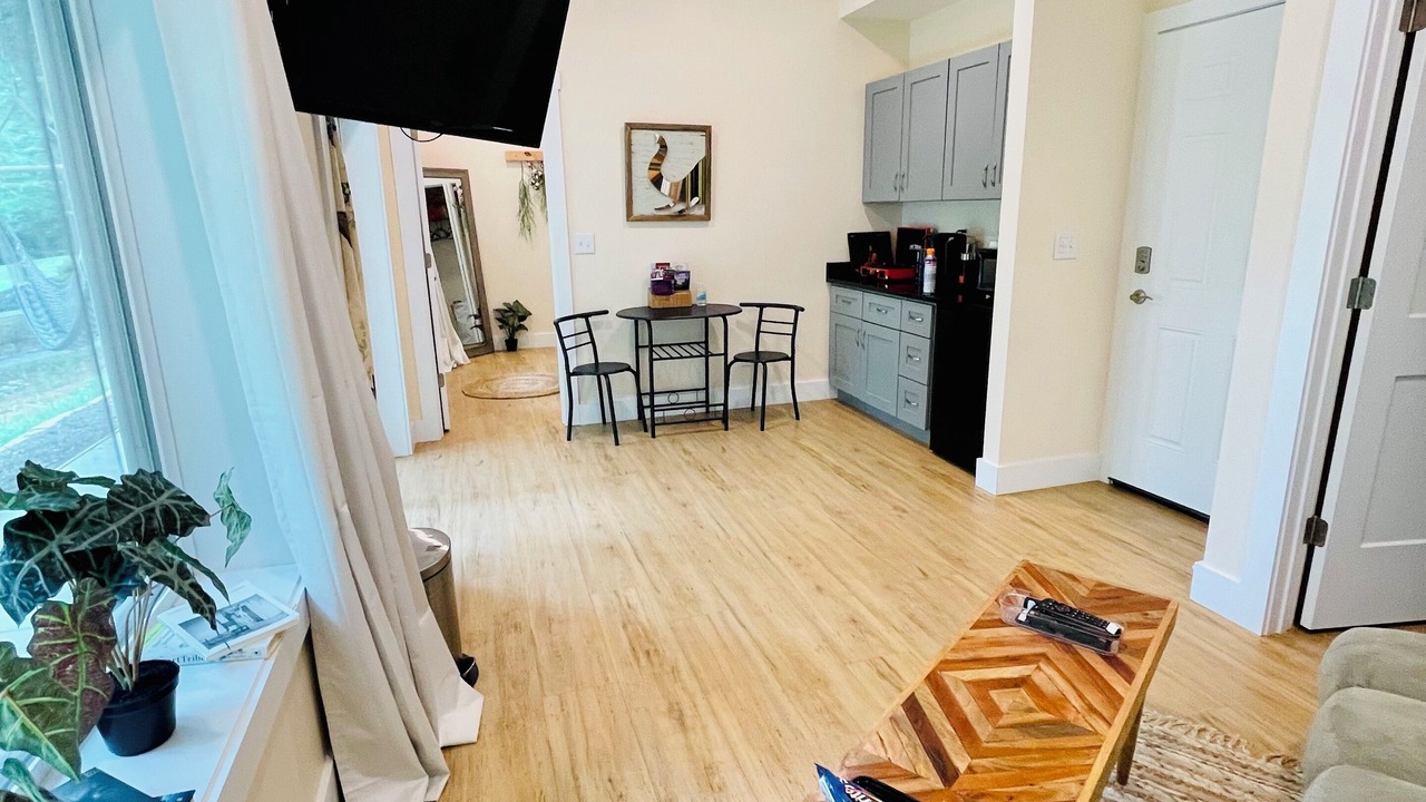 Photo of Livingroom in Old Fort
