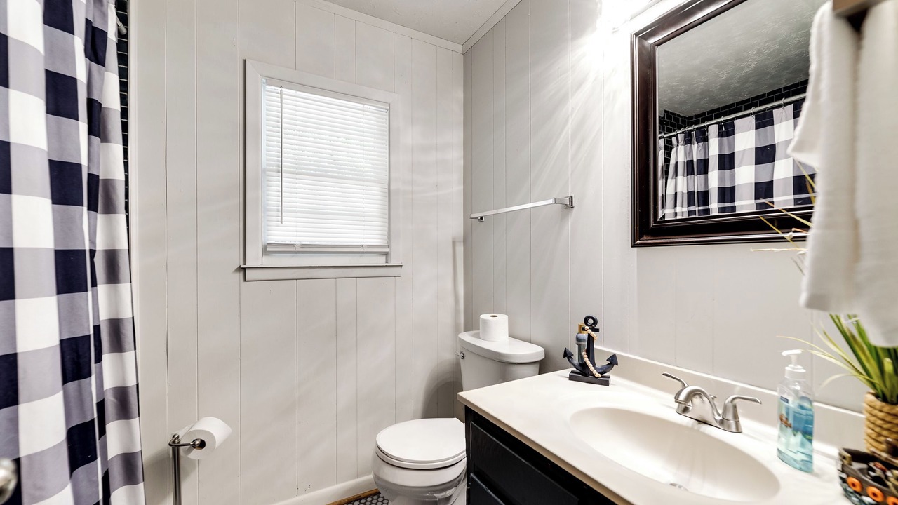 Photo of Bathroom in Whittier
