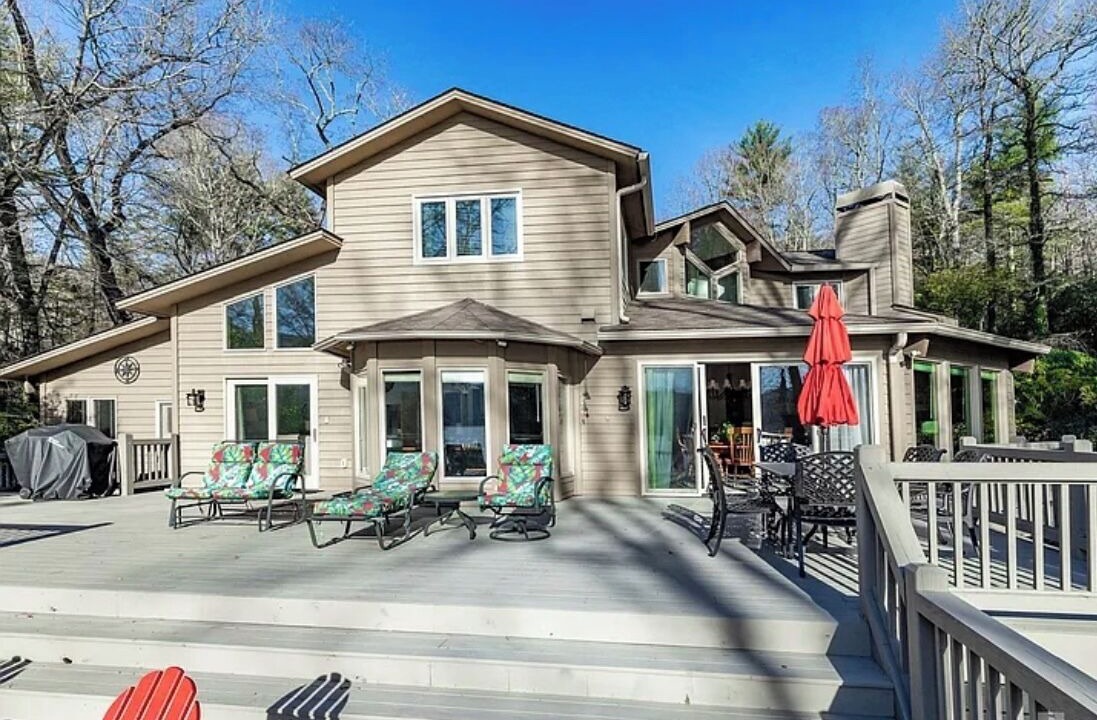 Photo of Patio Balcony in Lake Toxaway