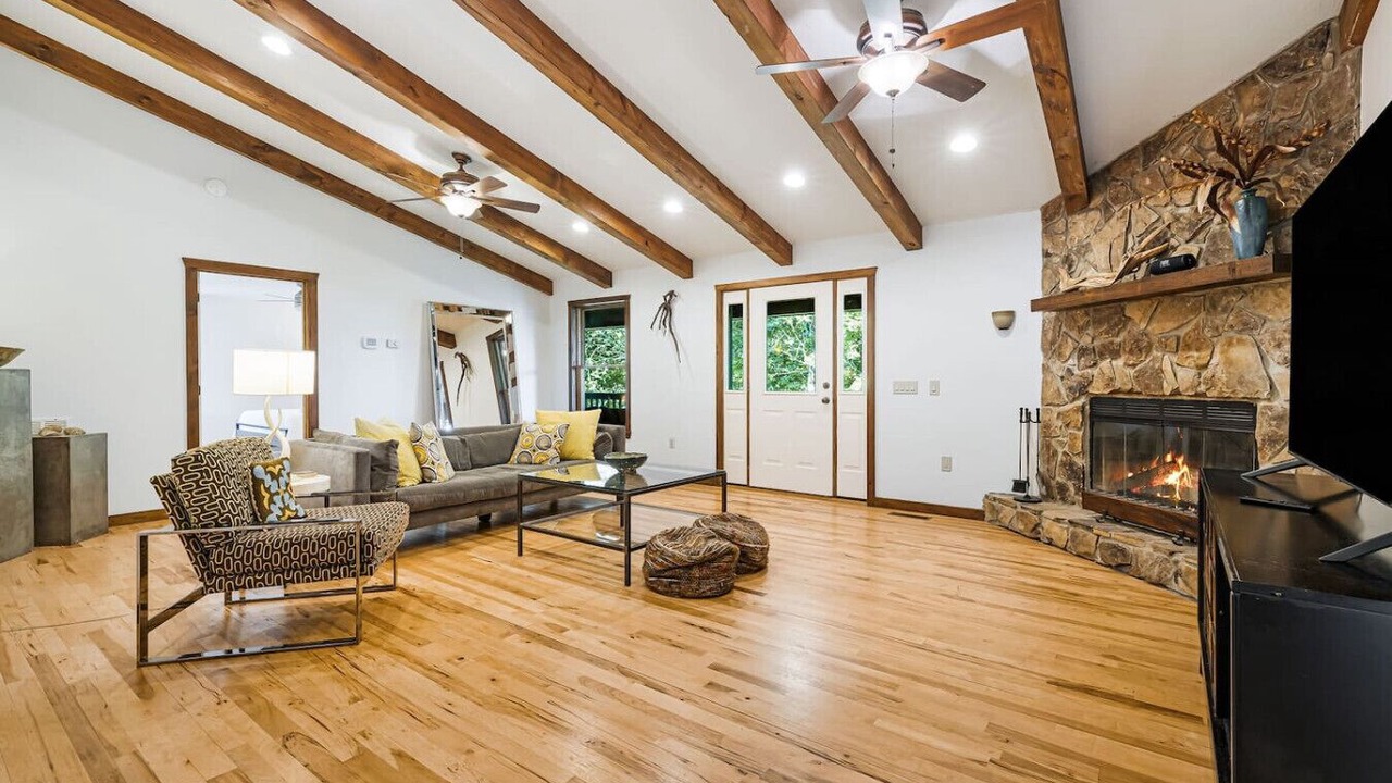 Photo of Livingroom in Bryson City