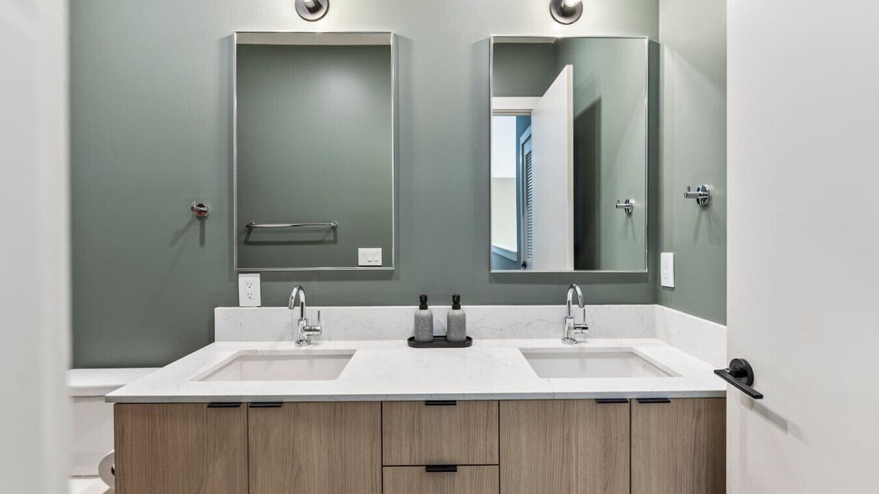 Photo of Bathroom in Downtown Nashville