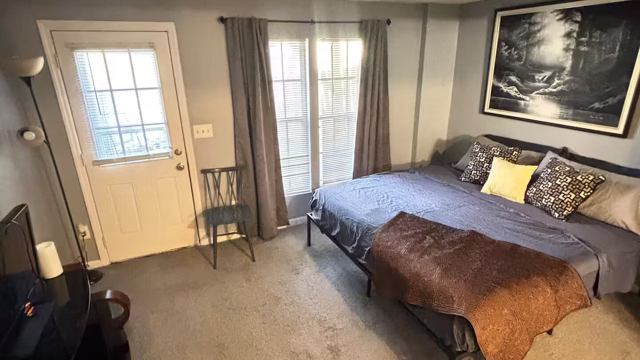 Photo of Bedroom in University Place