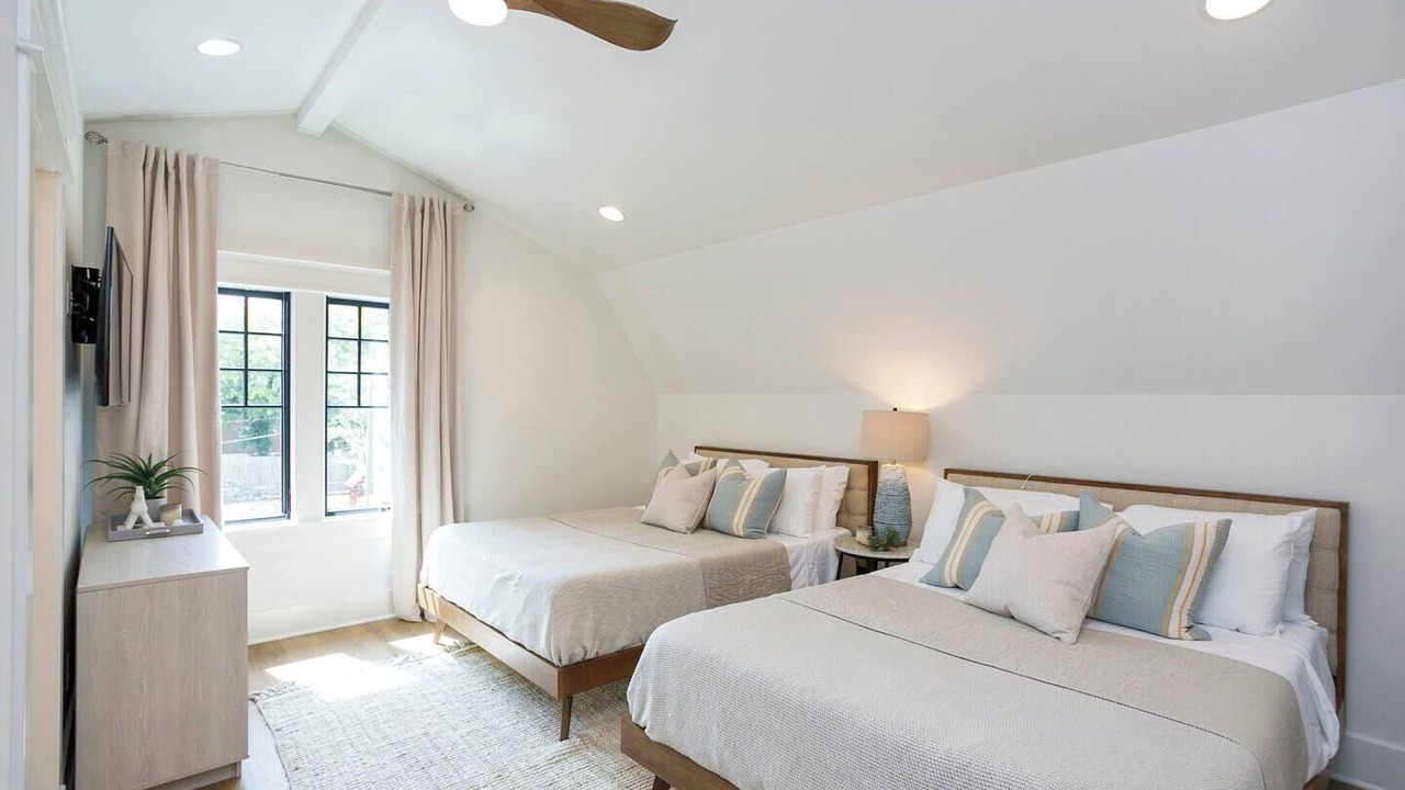 Photo of Bedroom in Hillsboro Village