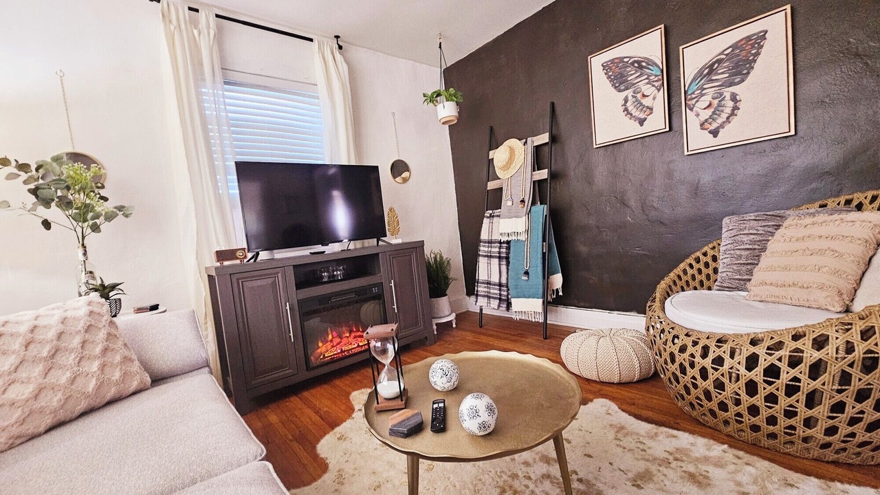 Photo of Livingroom in Jonesville