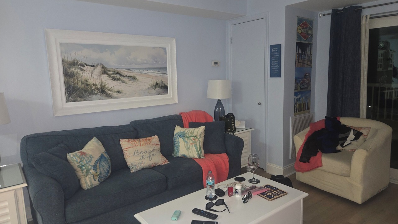 Photo of Livingroom in North Litchfield Beach