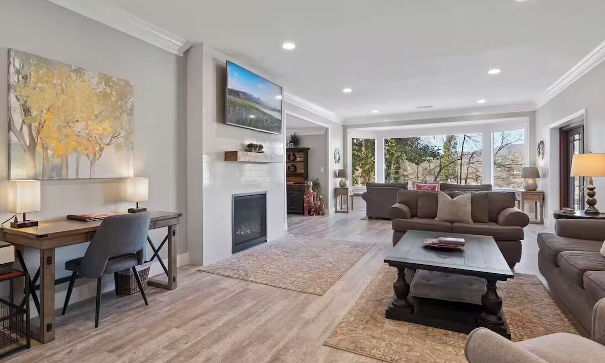 Photo of Livingroom in Bryson City