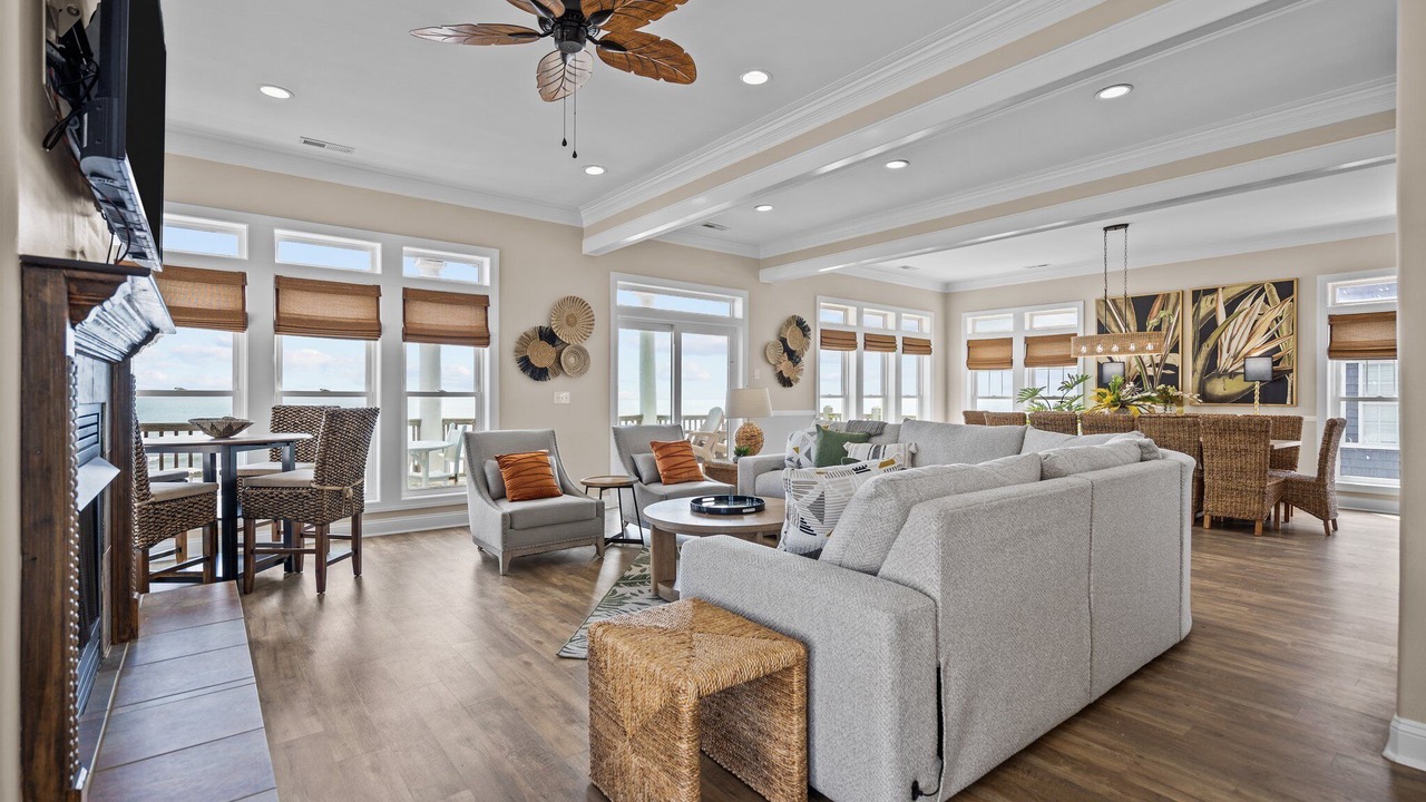 Photo of Livingroom in McCutcheon Field